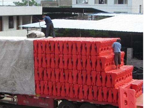 注水围挡